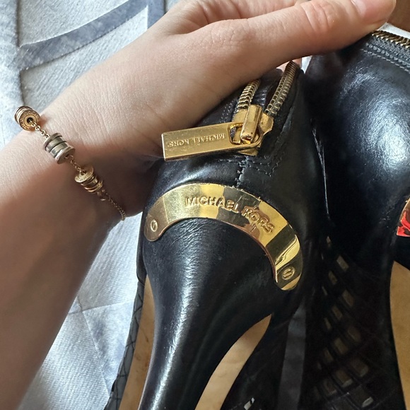 Michel Kors high hills size 7.5 - Picture 9 of 16